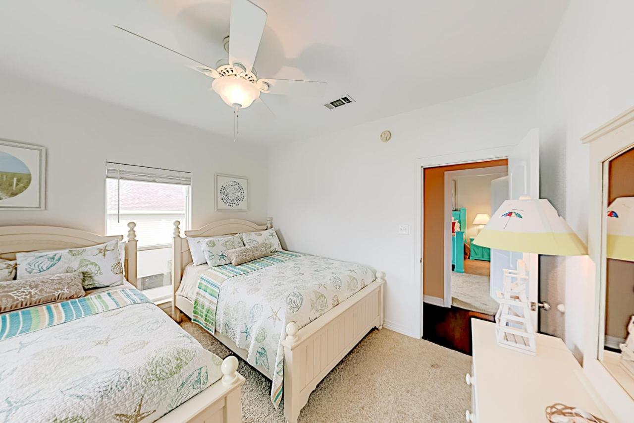 Afternoon D'Lite Villa Crystal Beach Exterior photo